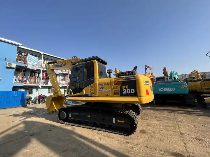 Used Komatsu Pc200-8 Excavator,20 Ton Komatsu Pc200-8n1 Pc220-8mo Hydraulic Crawler Backhoe Medium Excavator Rega In Stock - Pelle sur chenille: photos 2 Used Komatsu Pc200-8 Excavator,20 Ton Komatsu Pc200-8n1 Pc220-8mo Hydraulic Crawler Backhoe Medium Excavator Rega In Stock - Pelle sur chenille: photos 2