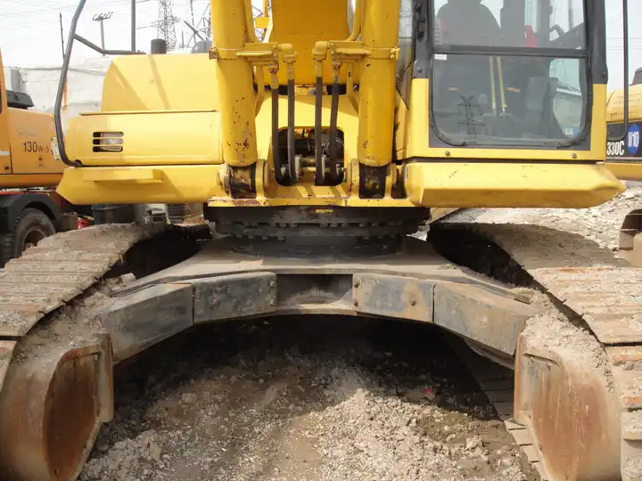 Used Komatsu excavator PC450-7 in good condition for sale - Pelle sur chenille: photos 3 Used Komatsu excavator PC450-7 in good condition for sale - Pelle sur chenille: photos 3