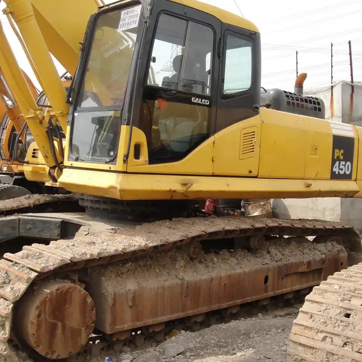Used Komatsu excavator PC450-7 in good condition for sale - Pelle sur chenille: photos 1 Used Komatsu excavator PC450-7 in good condition for sale - Pelle sur chenille: photos 1