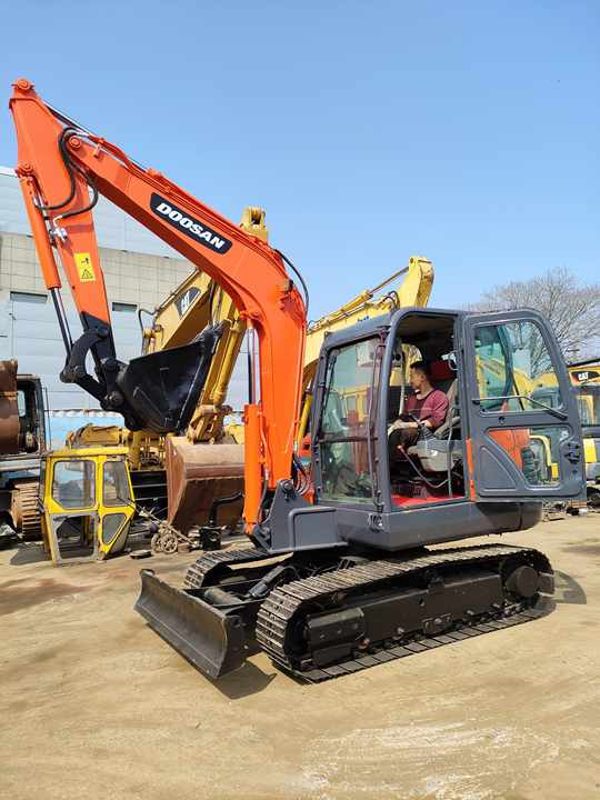 Used excavator doosan dx60 excavators machinery doosan dx60 dx80 dx75 dx225 dh60 dh60-7 excavator - Pelle sur chenille: photos 3 Used excavator doosan dx60 excavators machinery doosan dx60 dx80 dx75 dx225 dh60 dh60-7 excavator - Pelle sur chenille: photos 3