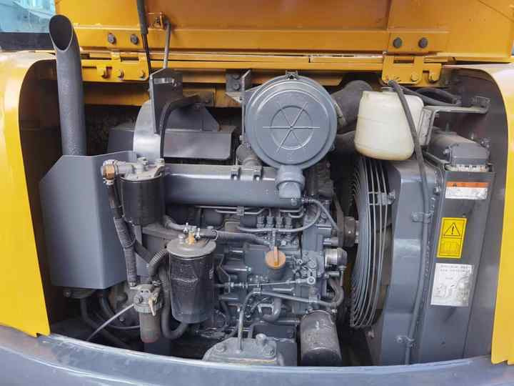 Used komatsu PC 56-7 Pc60-7 Crawler Excavator 6 Ton Excavator In Shanghai China For Sale PC 60 60-7 PC60 PC78 Nice excavator - Pelle sur chenille: photos 4 Used komatsu PC 56-7 Pc60-7 Crawler Excavator 6 Ton Excavator In Shanghai China For Sale PC 60 60-7 PC60 PC78 Nice excavator - Pelle sur chenille: photos 4
