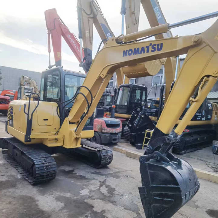 Used komatsu PC 56-7 Pc60-7 Crawler Excavator 6 Ton Excavator In Shanghai China For Sale PC 60 60-7 PC60 PC78 Nice excavator - Pelle sur chenille: photos 1 Used komatsu PC 56-7 Pc60-7 Crawler Excavator 6 Ton Excavator In Shanghai China For Sale PC 60 60-7 PC60 PC78 Nice excavator - Pelle sur chenille: photos 1