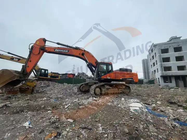 Low price Used Doosan excavator DX520LC-9C in good condition for sale - Pelle sur chenille: photos 4 Low price Used Doosan excavator DX520LC-9C in good condition for sale - Pelle sur chenille: photos 4