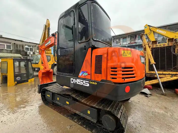 Second hand Korea Mini Excavator Doosan DH55 Used Hydraulic Excavators 55 for Cheap Price Sale - Pelle: photos 4 Second hand Korea Mini Excavator Doosan DH55 Used Hydraulic Excavators 55 for Cheap Price Sale - Pelle: photos 4
