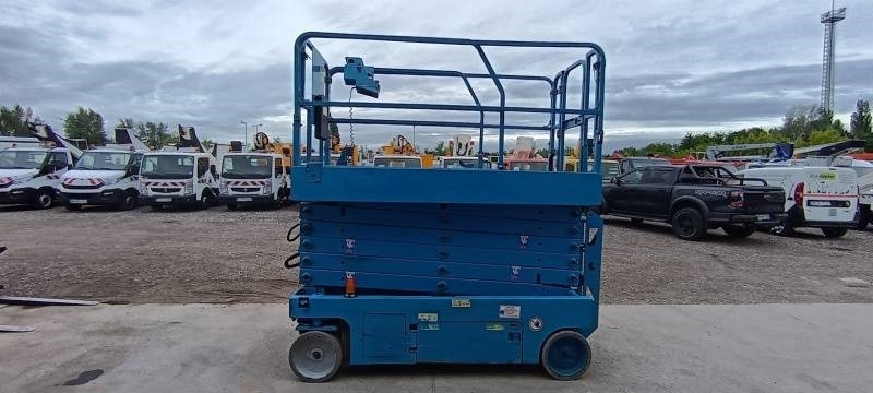 Genie GS4047 - 13,7m - electric - Nacelle ciseaux: photos 5 Genie GS4047 - 13,7m - electric - Nacelle ciseaux: photos 5