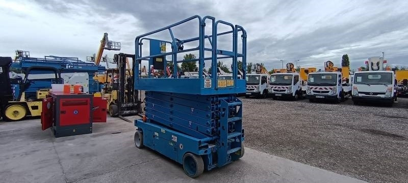 Genie GS4047 - 13,7m - electric - Nacelle ciseaux: photos 1 Genie GS4047 - 13,7m - electric - Nacelle ciseaux: photos 1