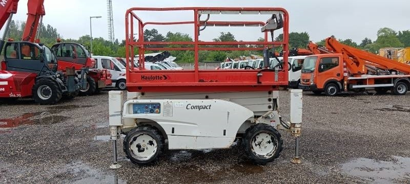 Haulotte Compact 10 DX - 4x4 - 10m - diesel - Nacelle ciseaux: photos 4 Haulotte Compact 10 DX - 4x4 - 10m - diesel - Nacelle ciseaux: photos 4