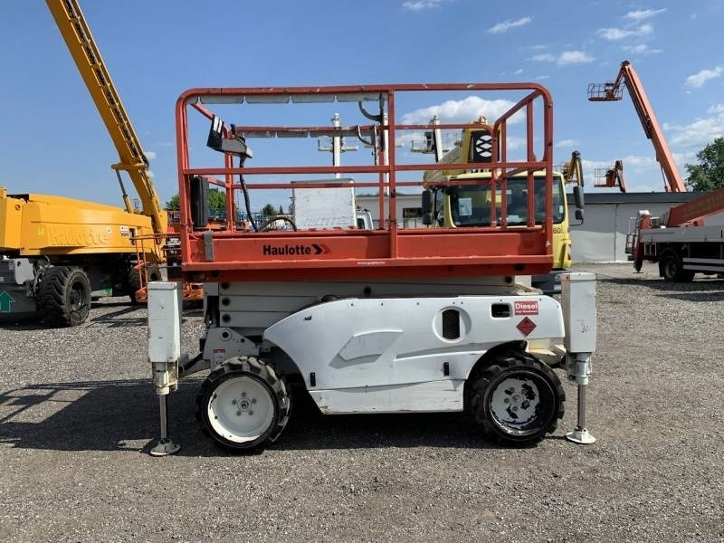 Haulotte Compact 10 DX - 4x4 - 10m - diesel - Nacelle ciseaux: photos 5 Haulotte Compact 10 DX - 4x4 - 10m - diesel - Nacelle ciseaux: photos 5