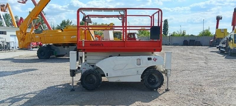 Haulotte Compact 10 DX - 4x4 - 10m - diesel - Nacelle ciseaux: photos 5 Haulotte Compact 10 DX - 4x4 - 10m - diesel - Nacelle ciseaux: photos 5
