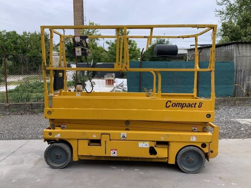 Haulotte Compact 8 - 8m, electric - Nacelle ciseaux: photos 4 Haulotte Compact 8 - 8m, electric - Nacelle ciseaux: photos 4
