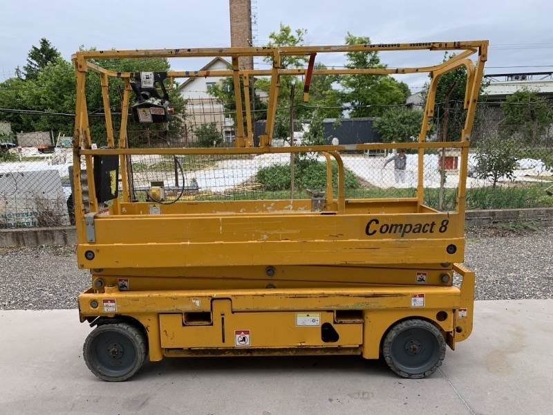 Haulotte Compact 8 - 8m, electric - Nacelle ciseaux: photos 4 Haulotte Compact 8 - 8m, electric - Nacelle ciseaux: photos 4