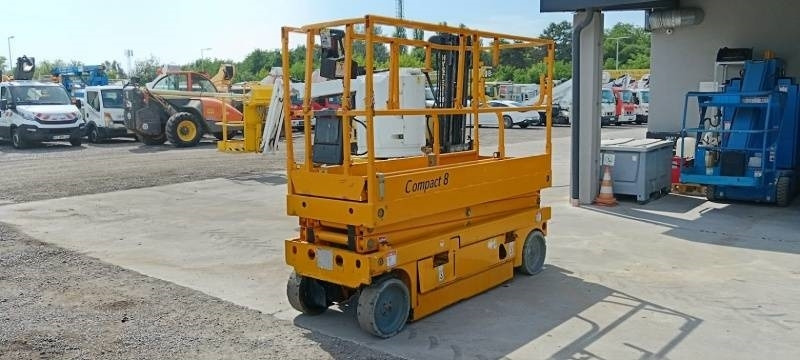 Haulotte Compact 8 - 8m, electric - Nacelle ciseaux: photos 2 Haulotte Compact 8 - 8m, electric - Nacelle ciseaux: photos 2