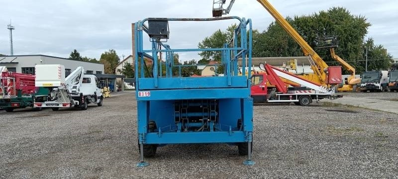 Haulotte H12SXL - 12m, 4x4, diesel - Nacelle ciseaux: photos 3 Haulotte H12SXL - 12m, 4x4, diesel - Nacelle ciseaux: photos 3