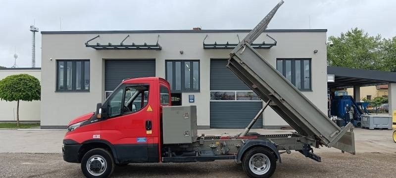 Iveco 35C13 - Tipper - Camion benne: photos 1 Iveco 35C13 - Tipper - Camion benne: photos 1