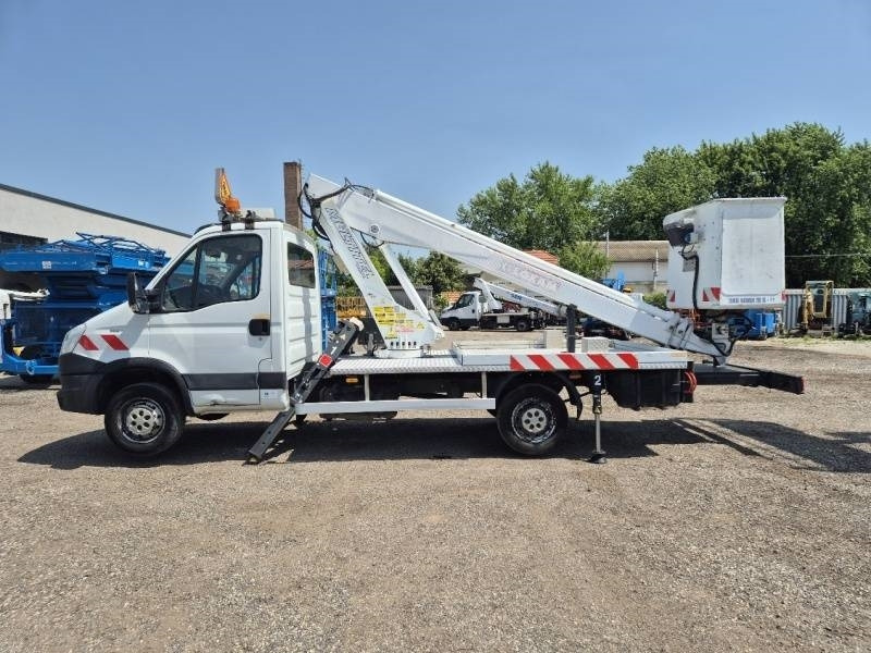 Iveco Daily Multitel 160 ALU DS - 16m - *NEW PUMP + PTO* - Camion avec nacelle: photos 5 Iveco Daily Multitel 160 ALU DS - 16m - *NEW PUMP + PTO* - Camion avec nacelle: photos 5