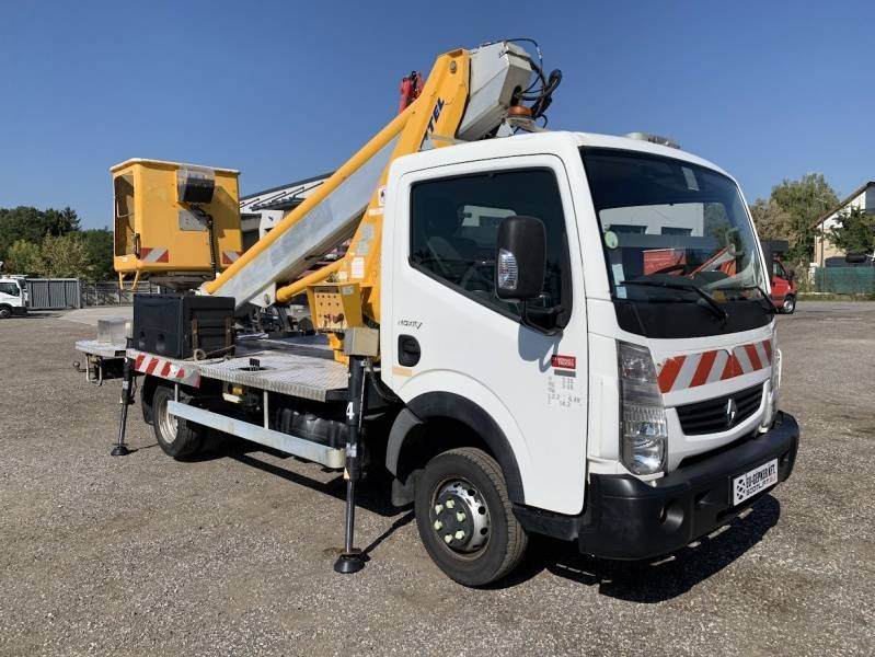 Renault Maxity Multitel MT202DS - 20m - 200 kg - Camion avec nacelle: photos 1 Renault Maxity Multitel MT202DS - 20m - 200 kg - Camion avec nacelle: photos 1