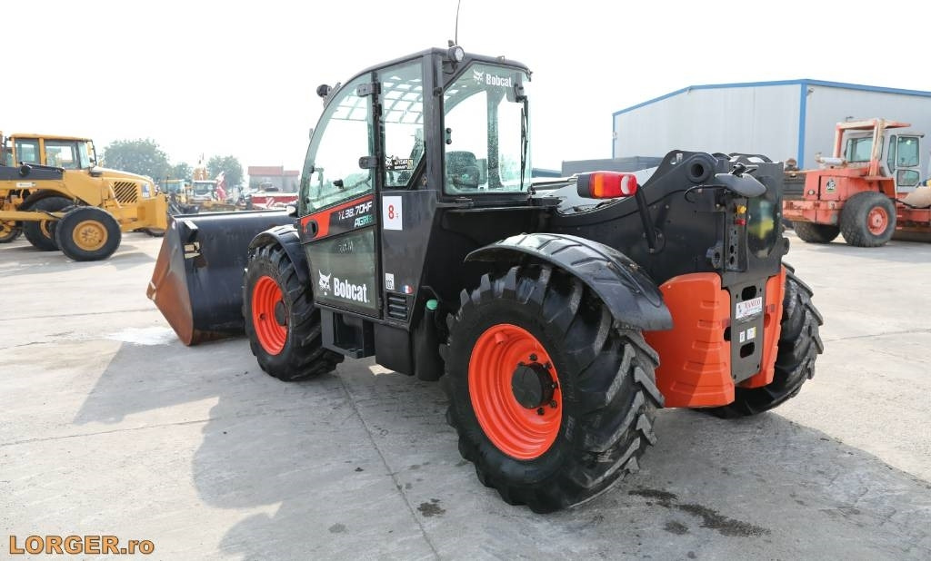 Bobcat TL38.70HF - Chariot télescopique: photos 2 Bobcat TL38.70HF - Chariot télescopique: photos 2