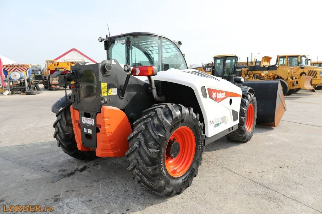 Bobcat TL38.70HF - Chariot télescopique: photos 3 Bobcat TL38.70HF - Chariot télescopique: photos 3