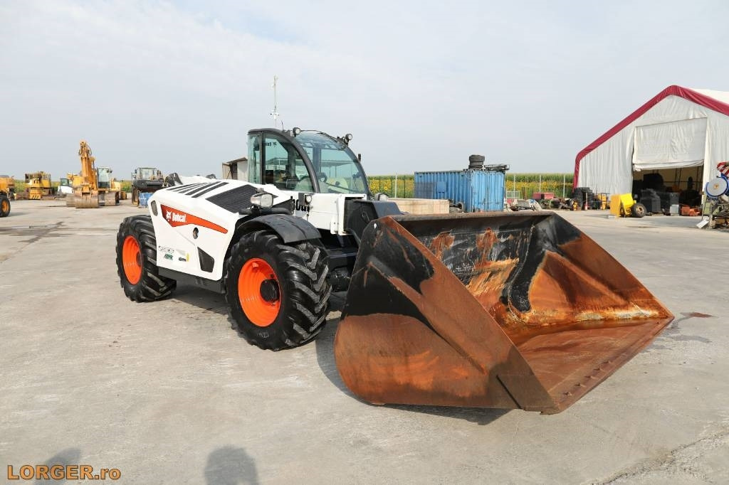 Bobcat TL38.70HF - Chariot télescopique: photos 4 Bobcat TL38.70HF - Chariot télescopique: photos 4