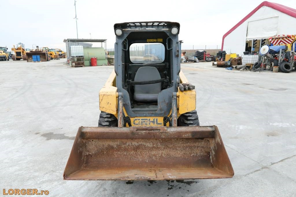 Gehl R 135 - Mini chargeuse: photos 5 Gehl R 135 - Mini chargeuse: photos 5