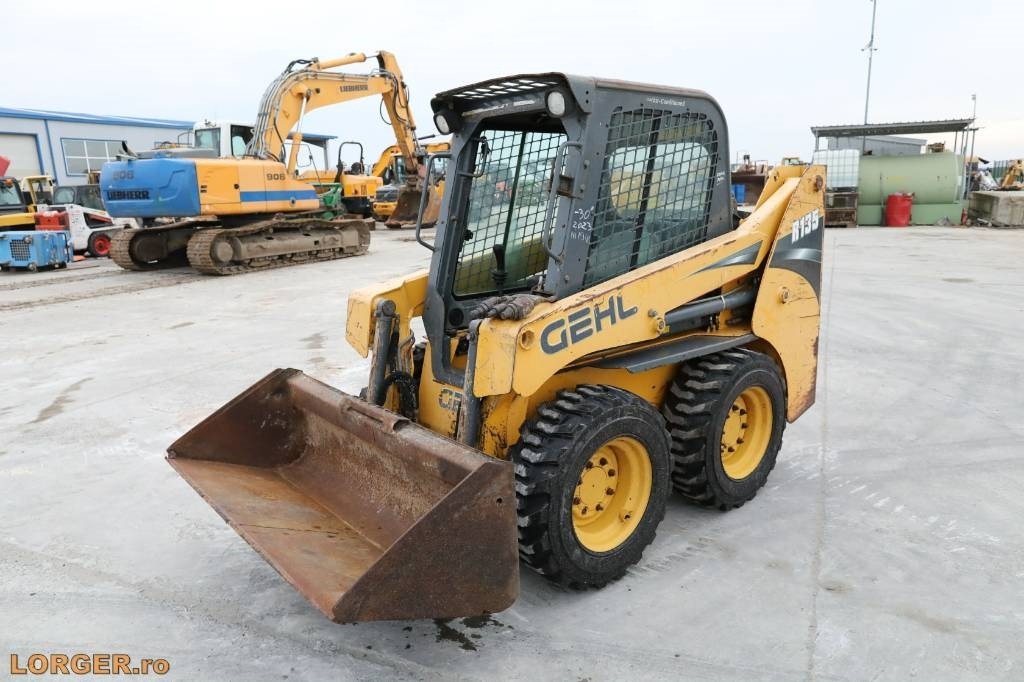 Gehl R 135 - Mini chargeuse: photos 1 Gehl R 135 - Mini chargeuse: photos 1