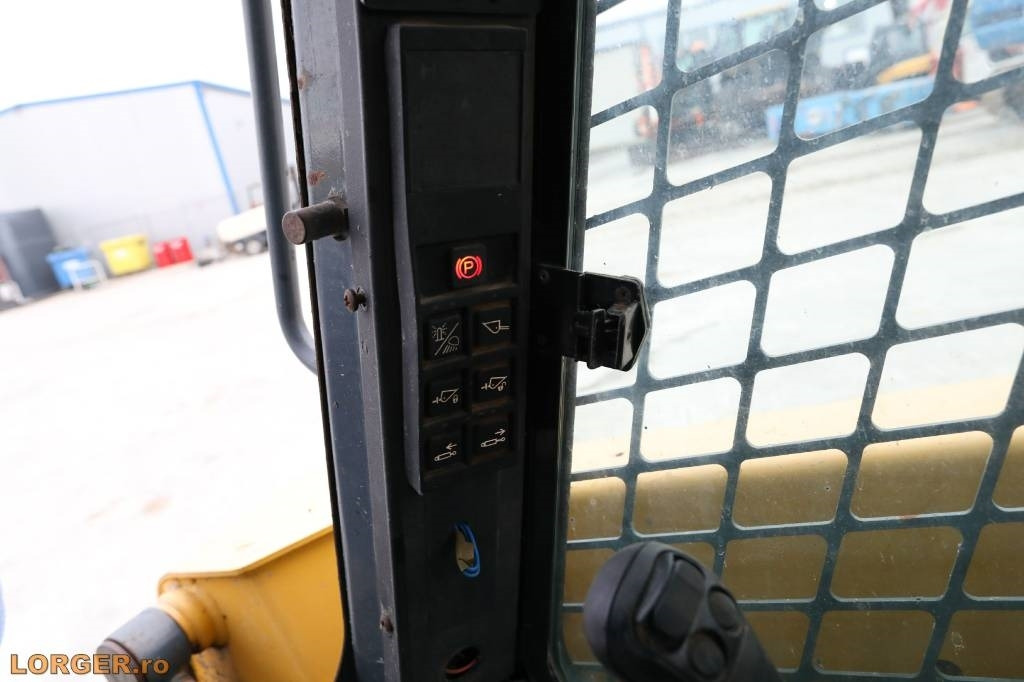 Mini chargeuse Gehl R 135: photos 12