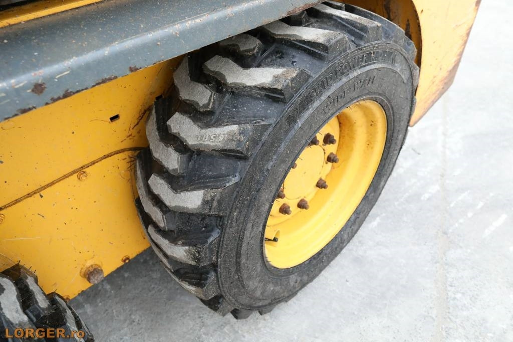 Mini chargeuse Gehl R 135: photos 17