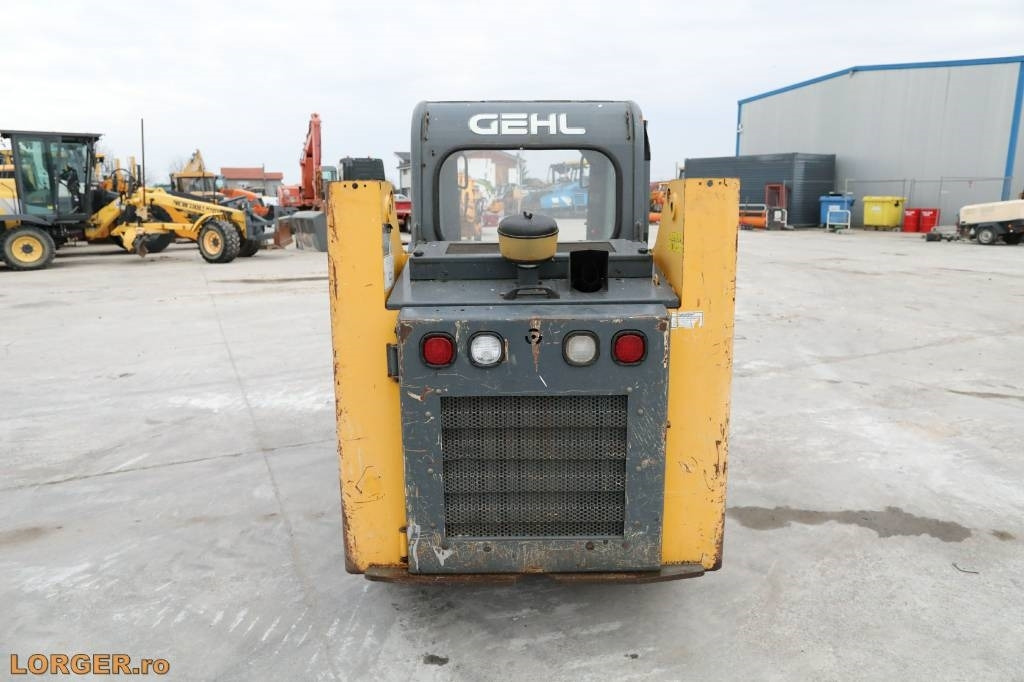 Mini chargeuse Gehl R 135: photos 6