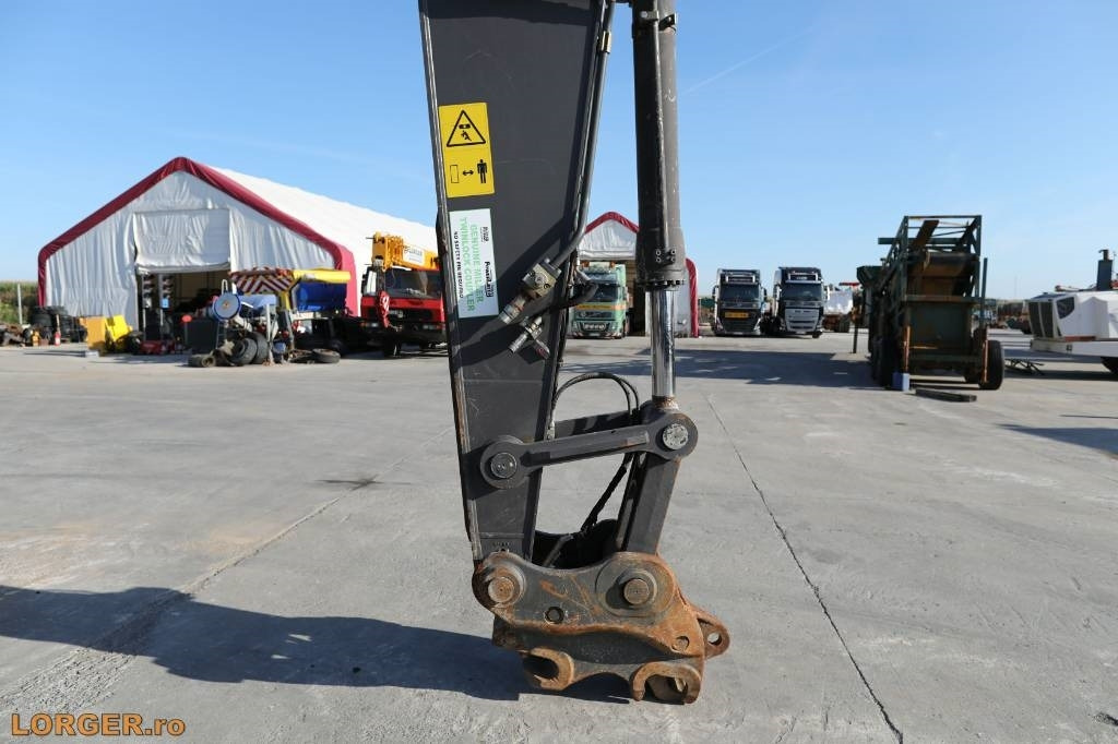 Pelle sur chenille Volvo EC 300 EL: photos 9