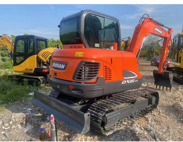 2023 Doosan DX60-9C - Pelle sur chenille: photos 2 2023 Doosan DX60-9C - Pelle sur chenille: photos 2