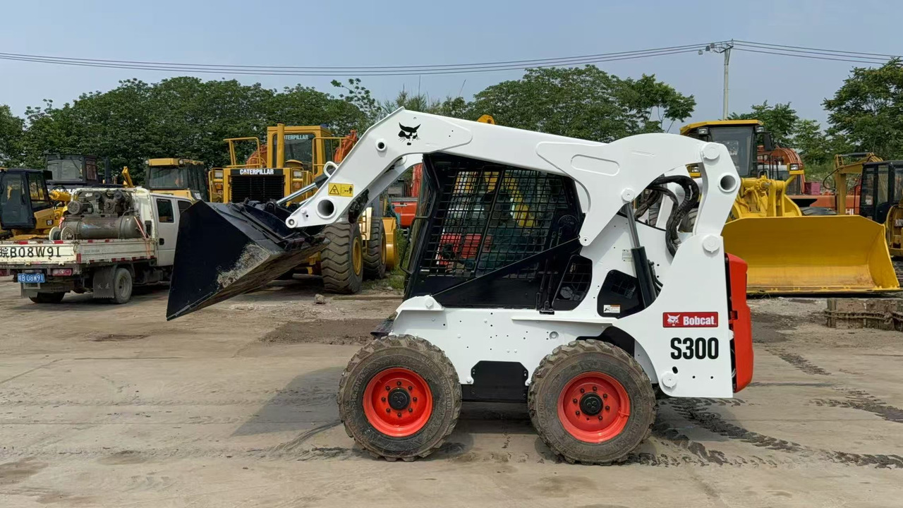 BOBCAT - Mini chargeuse: photos 1 BOBCAT - Mini chargeuse: photos 1