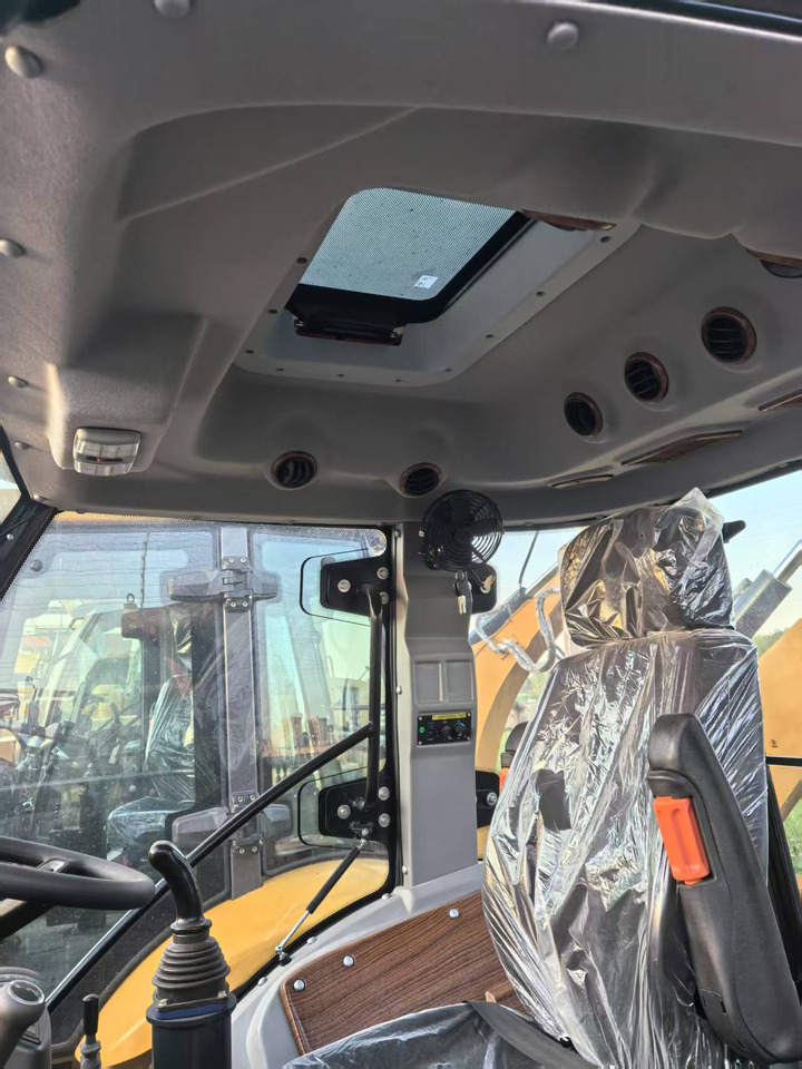 CATERPILLAR 426 - Chargeuse sur chenilles: photos 4 CATERPILLAR 426 - Chargeuse sur chenilles: photos 4