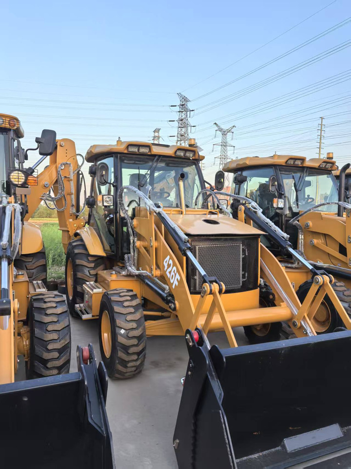CATERPILLAR 426 - Chargeuse sur chenilles: photos 2 CATERPILLAR 426 - Chargeuse sur chenilles: photos 2