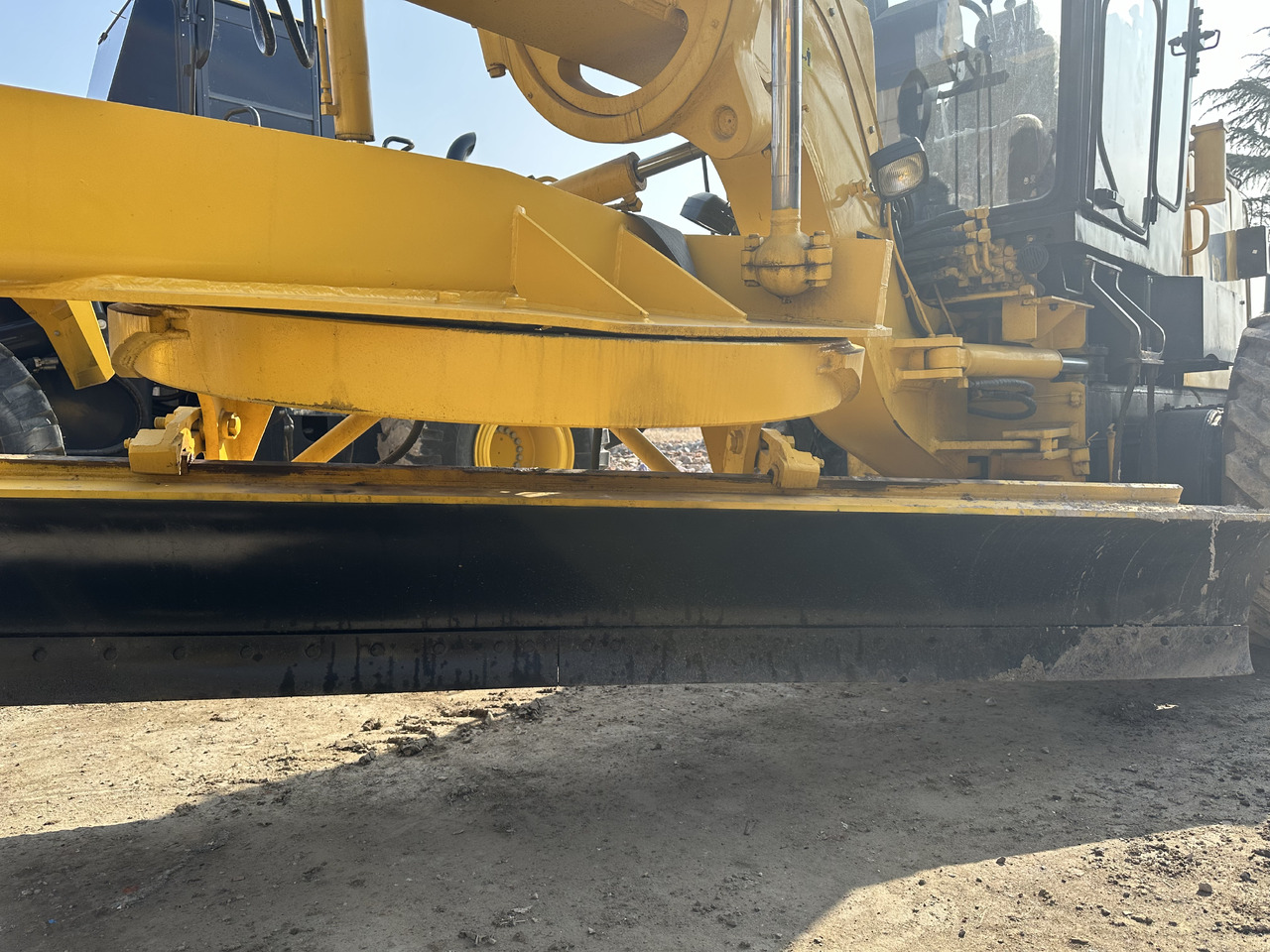 KOMATSU GD655 - Niveleuse: photos 4 KOMATSU GD655 - Niveleuse: photos 4