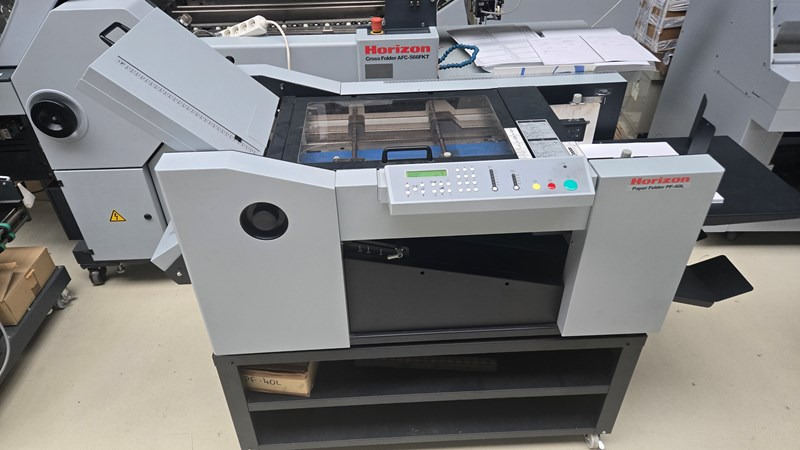 Horizon PF-40L | 2022 - Plieuse de bureau: photos 1 Horizon PF-40L | 2022 - Plieuse de bureau: photos 1