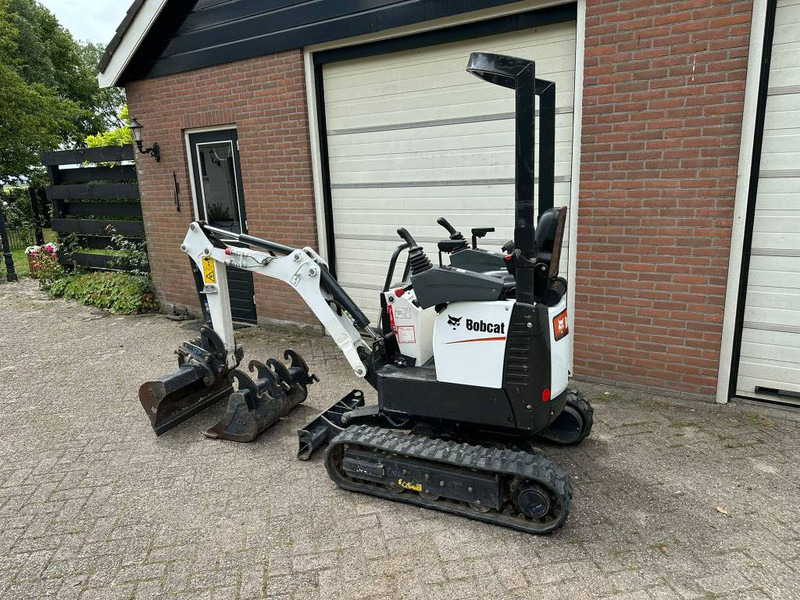 Bobcat E 10z - Mini pelle: photos 3 Bobcat E 10z - Mini pelle: photos 3