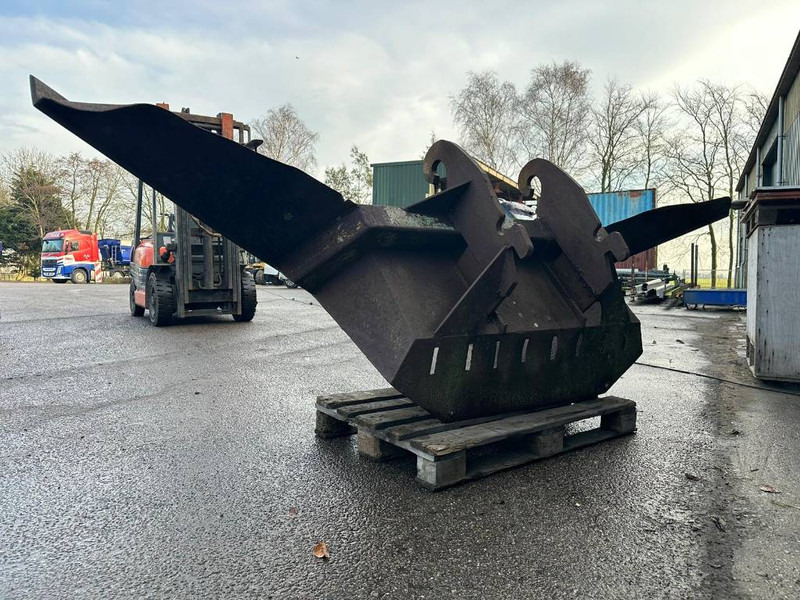 CW30 taludbak / V bucket / vleugelbak / slope buck - Godet pour Engins de chantier: photos 4 CW30 taludbak / V bucket / vleugelbak / slope buck - Godet pour Engins de chantier: photos 4