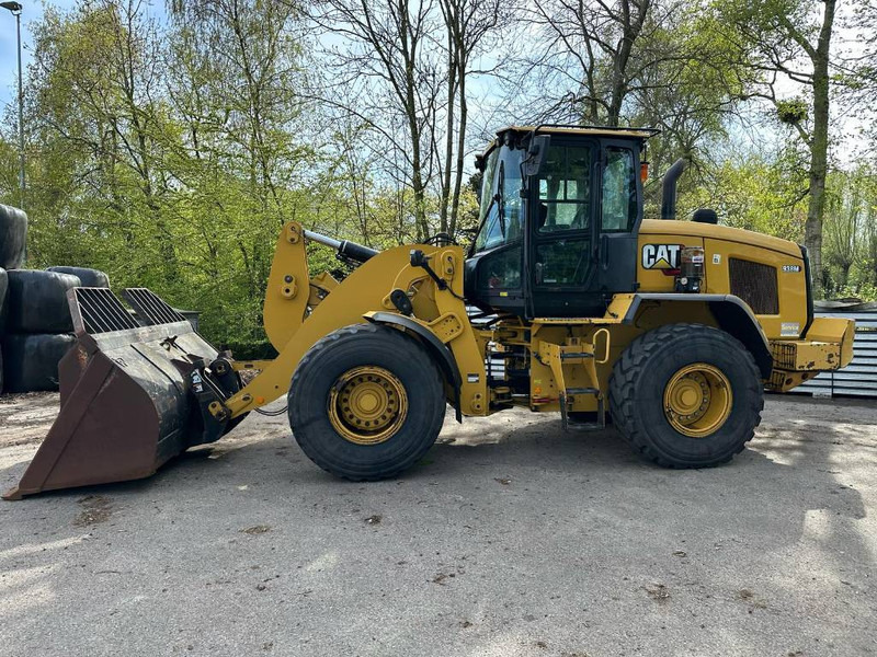 Cat 938M - Chargeuse sur pneus: photos 1 Cat 938M - Chargeuse sur pneus: photos 1