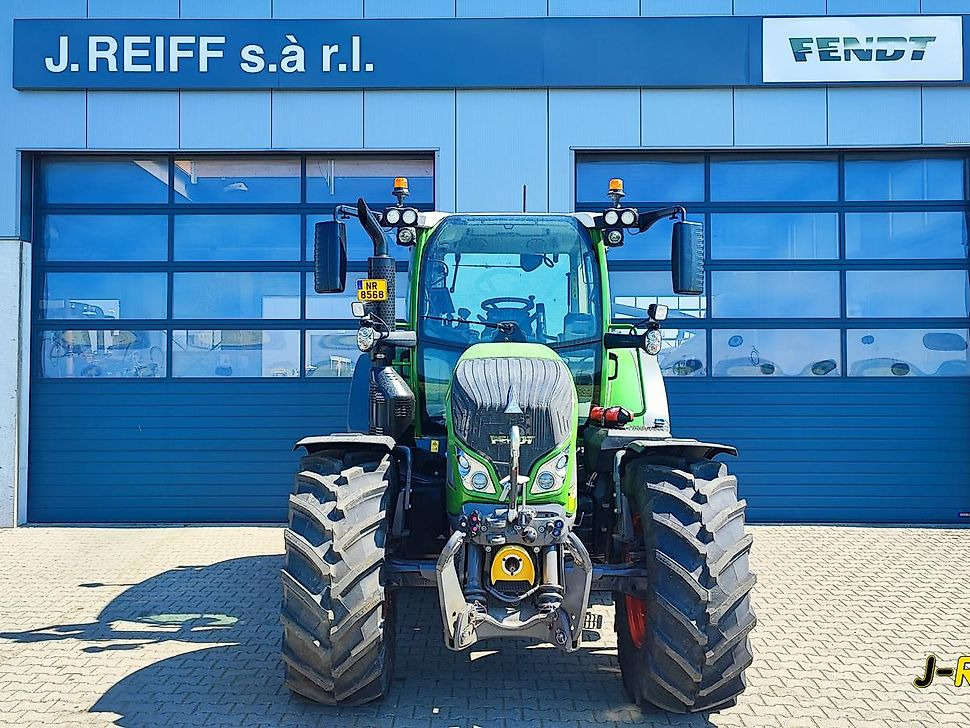 J.Reiff Sarl
Herr Stefan Neukirch - 77 Z.I in den - Tracteur agricole: photos 2 J.Reiff Sarl
Herr Stefan Neukirch - 77 Z.I in den - Tracteur agricole: photos 2