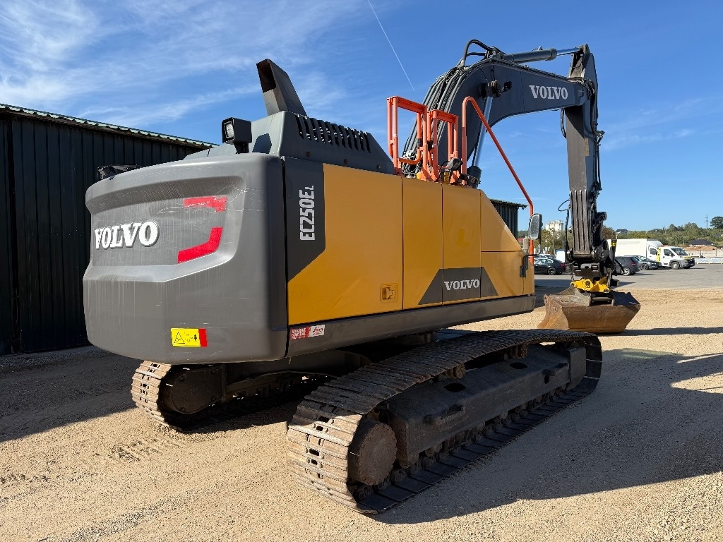 Volvo EC 250 EL - Pelle sur chenille: photos 4 Volvo EC 250 EL - Pelle sur chenille: photos 4