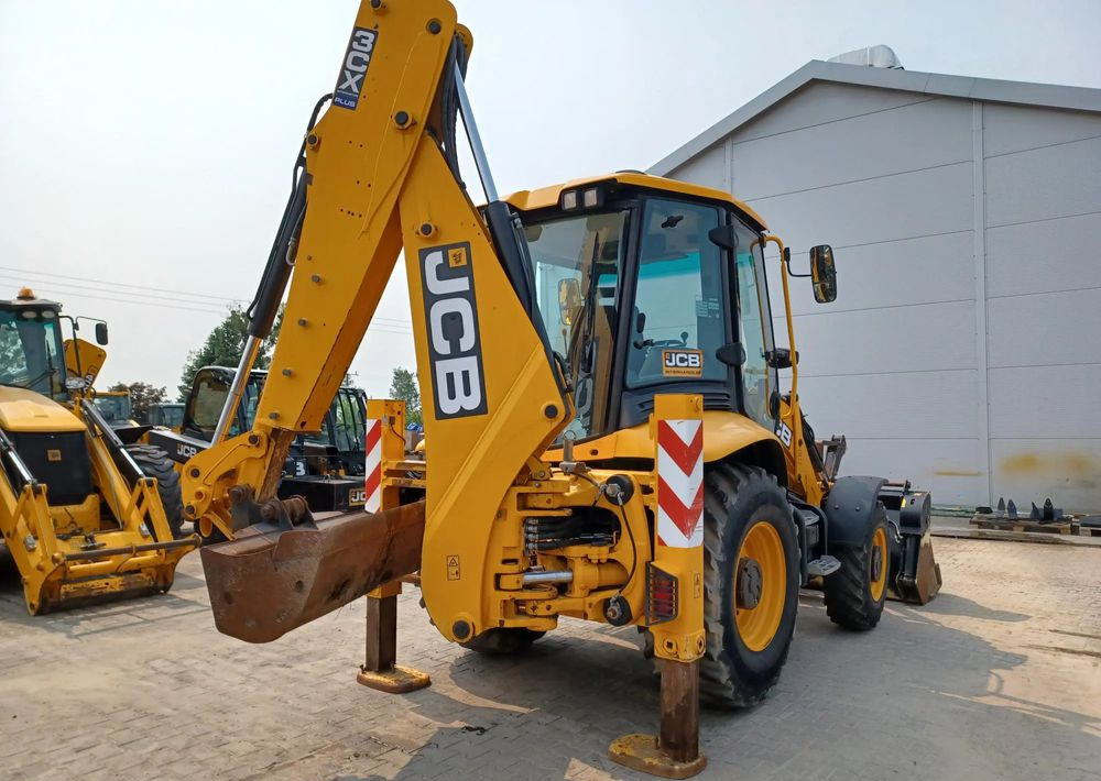 JCB 3CX Plus AEC - Tractopelle: photos 4 JCB 3CX Plus AEC - Tractopelle: photos 4
