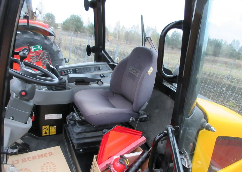 JCB 406 - Chargeuse sur pneus: photos 4 JCB 406 - Chargeuse sur pneus: photos 4