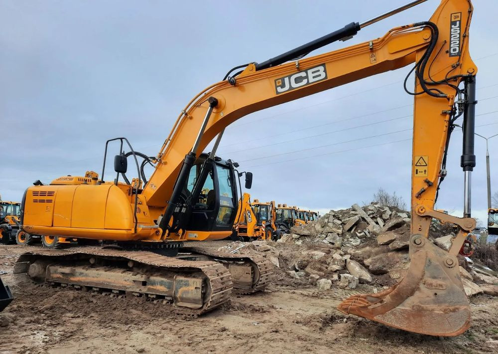 JCB JS 220 - Pelle sur chenille: photos 2 JCB JS 220 - Pelle sur chenille: photos 2