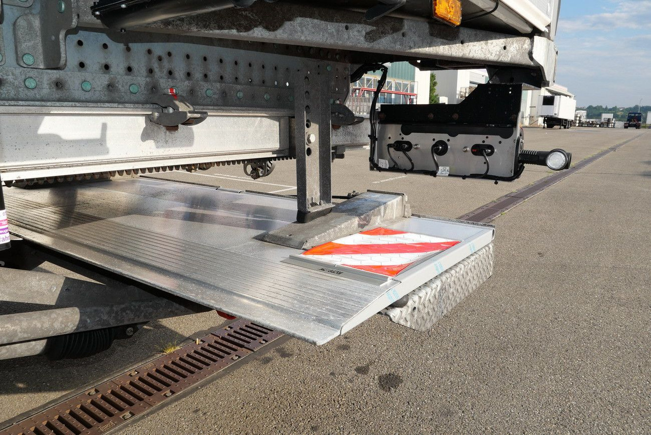 Semi-remorque fourgon Schmitz Cargobull SKO 18/ LZG CITY /COOL V7 LBW /TRIDEC /FP 45: photos 17 Semi-remorque fourgon Schmitz Cargobull SKO 18/ LZG CITY /COOL V7 LBW /TRIDEC /FP 45: photos 17