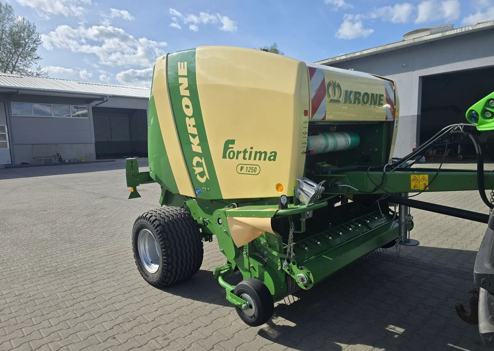 Krone Fortima F 1250 - Presse à balles rondes: photos 1 Krone Fortima F 1250 - Presse à balles rondes: photos 1