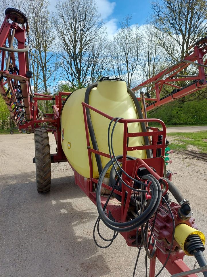 HARDI Ranger 2500 - Pulvérisateur traîné: photos 3 HARDI Ranger 2500 - Pulvérisateur traîné: photos 3