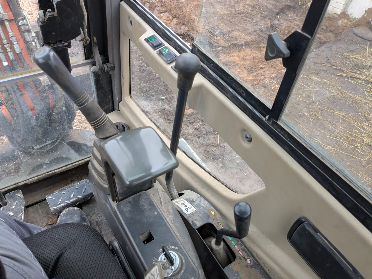 HITACHI ZX25 CLR - Mini pelle: photos 5 HITACHI ZX25 CLR - Mini pelle: photos 5