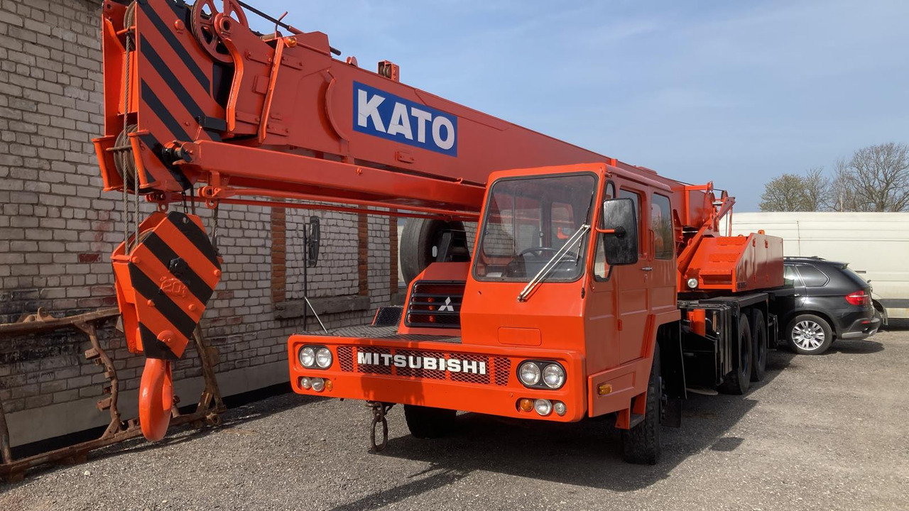 KATO NK200E - Grue mobile: photos 1 KATO NK200E - Grue mobile: photos 1