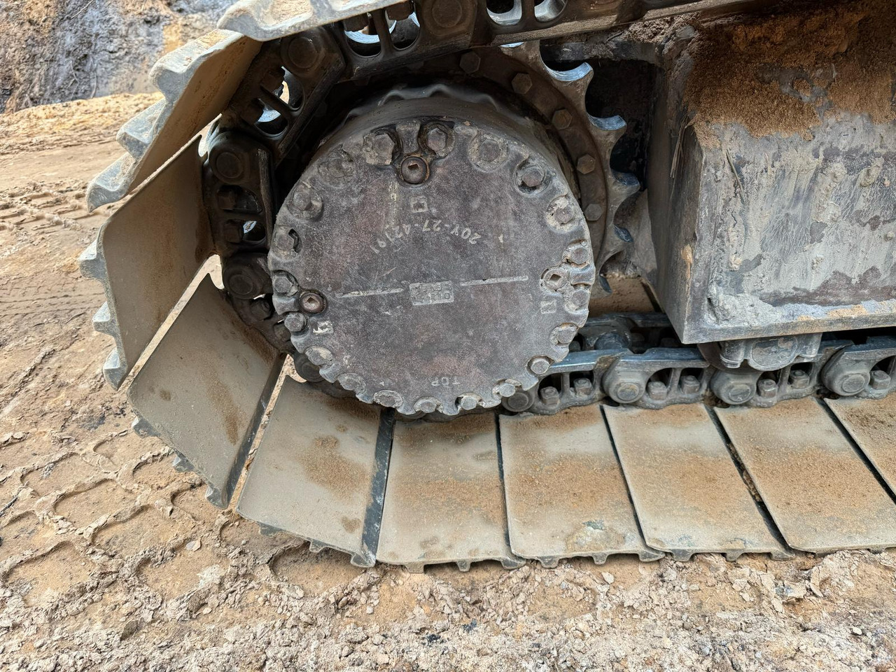 KOMATSU PC210LC-11 - Pelle sur chenille: photos 4 KOMATSU PC210LC-11 - Pelle sur chenille: photos 4