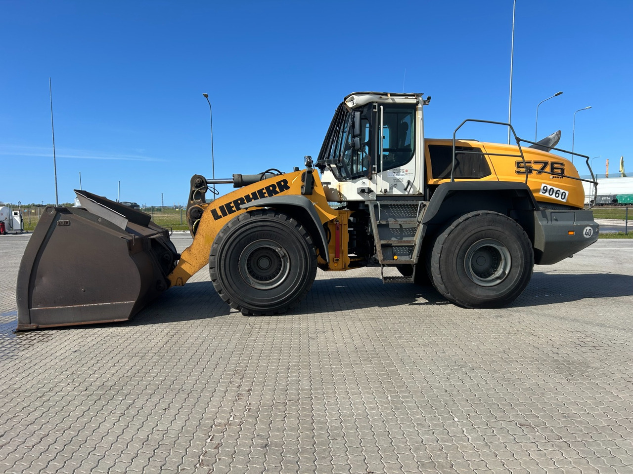 LIEBHERR L576 - Chargeuse sur pneus: photos 5 LIEBHERR L576 - Chargeuse sur pneus: photos 5